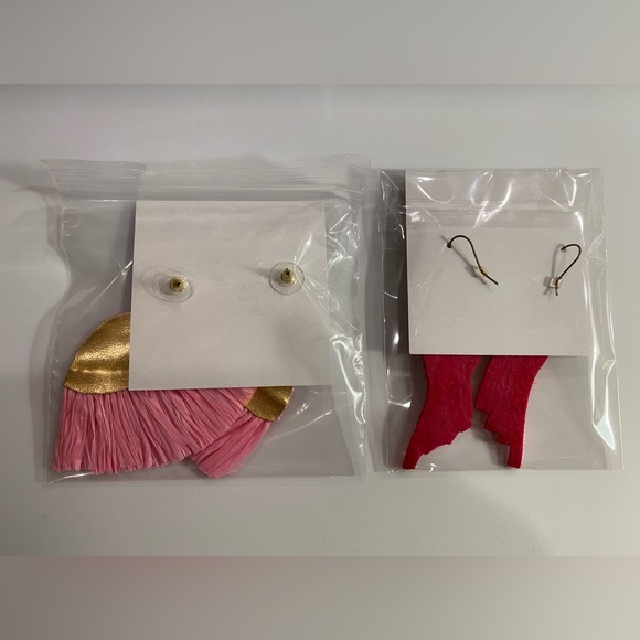 NWT *LILY LOUGH* Beaded Earrings … 🦩FLAMINGO🦩•TROPICAL BIRD…Hook•Post Set of 2 - Picture 2 of 2